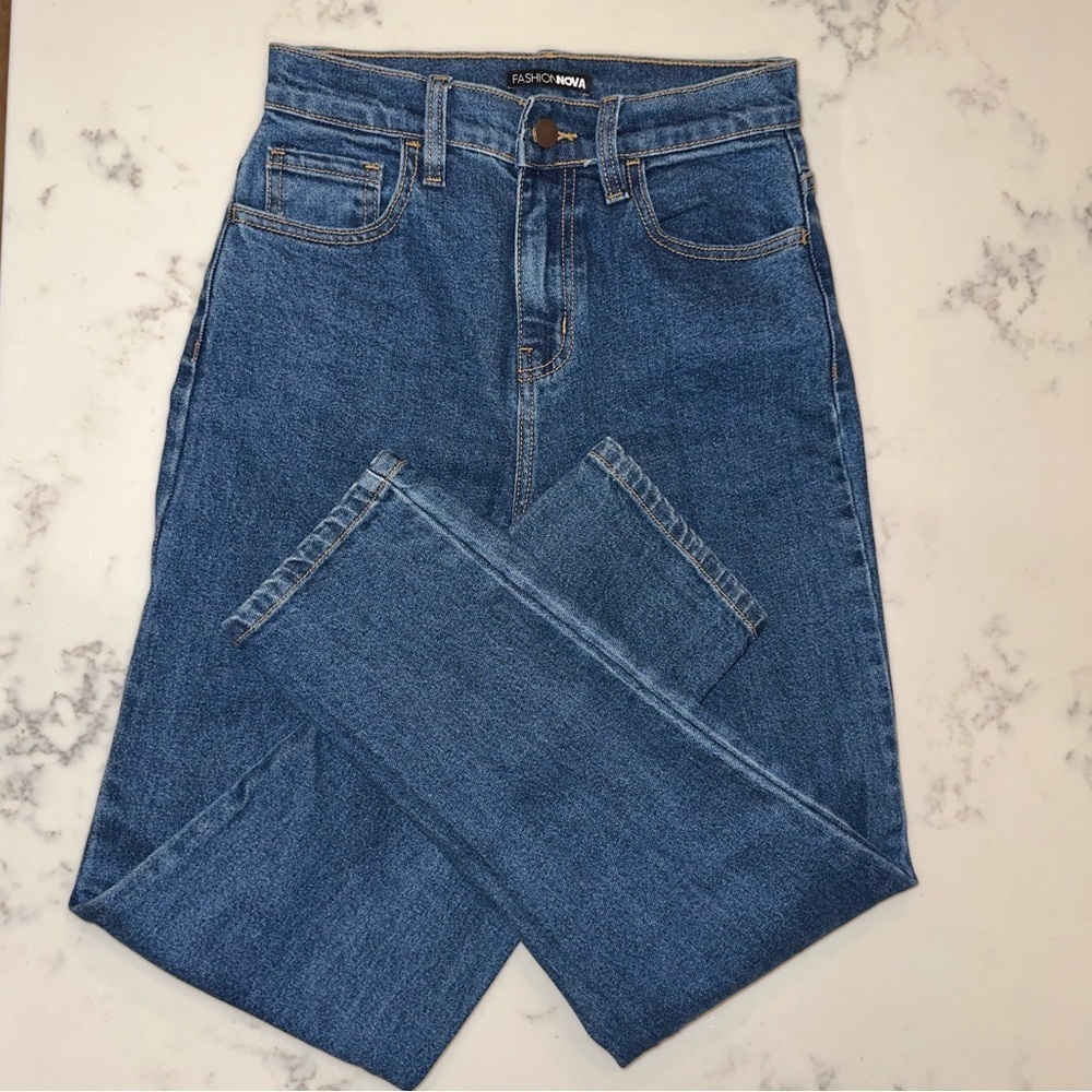 Blue Jeans - Picture 9 of 10